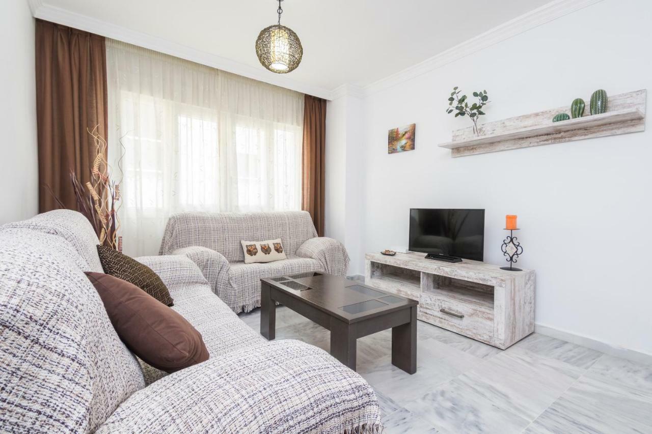 Alaska 800 M De La Playa Parking Privado Apartment Malaga