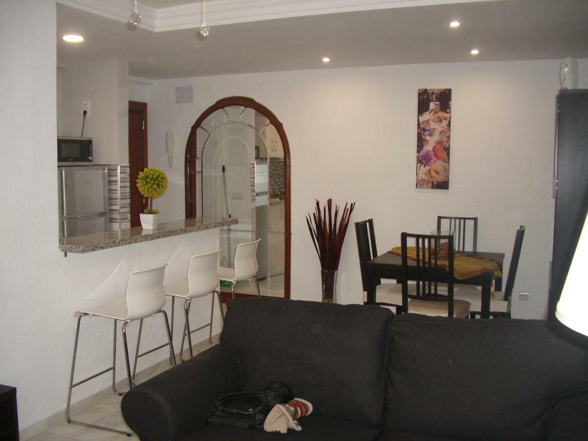 Paseo Maritimo De Poniente Apartment *