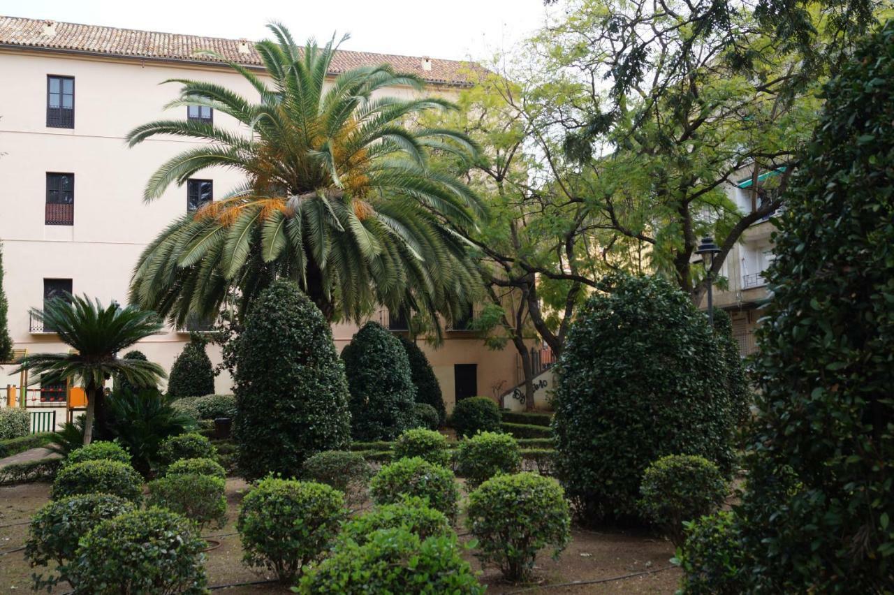 Plaza Alfonso Xii Apartment
