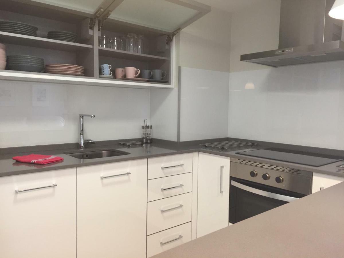 Apartment Sorolla 105, Luxury, Beach, Free Parking, Services, Quite Neighborhood, So Malaga