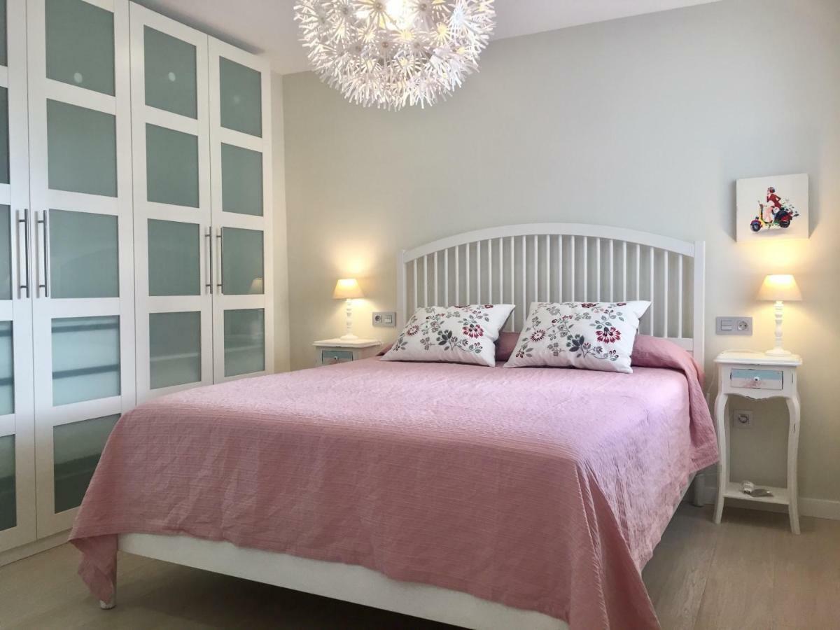 Sorolla 105, Luxury, Beach, Free Parking, Services, Quite Neighborhood, So Apartment