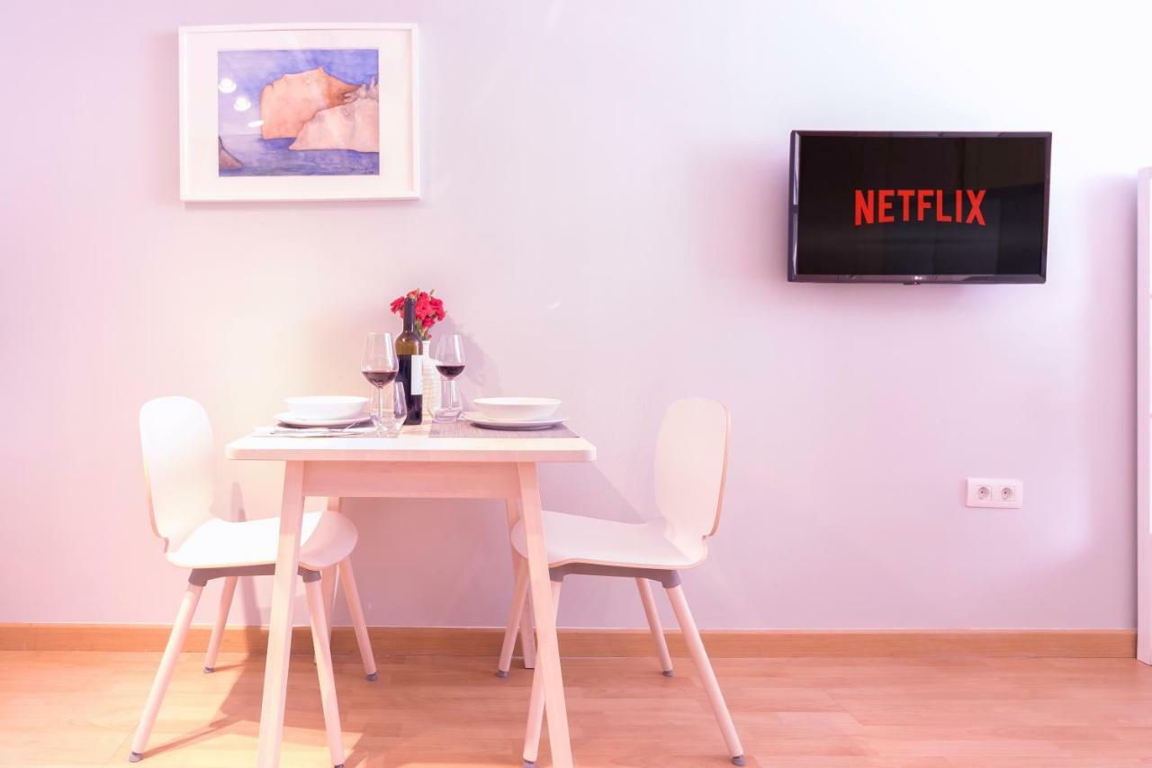 -malagasunapts- Vibrant Historic Centre Apartment