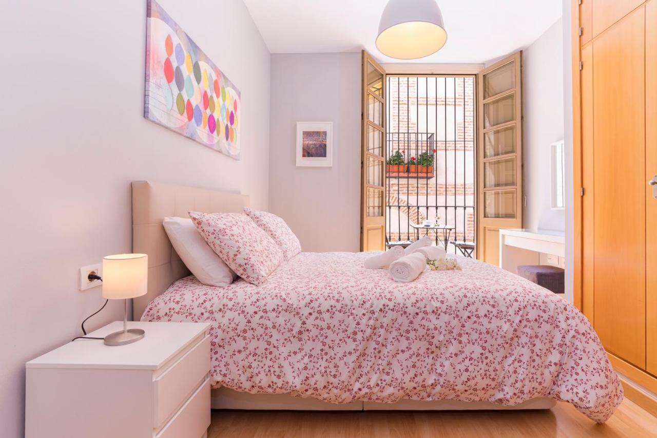 -malagasunapts- Vibrant Historic Centre Apartment *