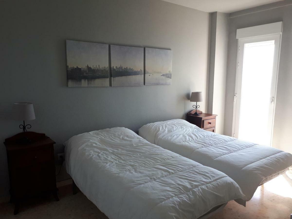 Apartment Primera Linea De Playa 4 *