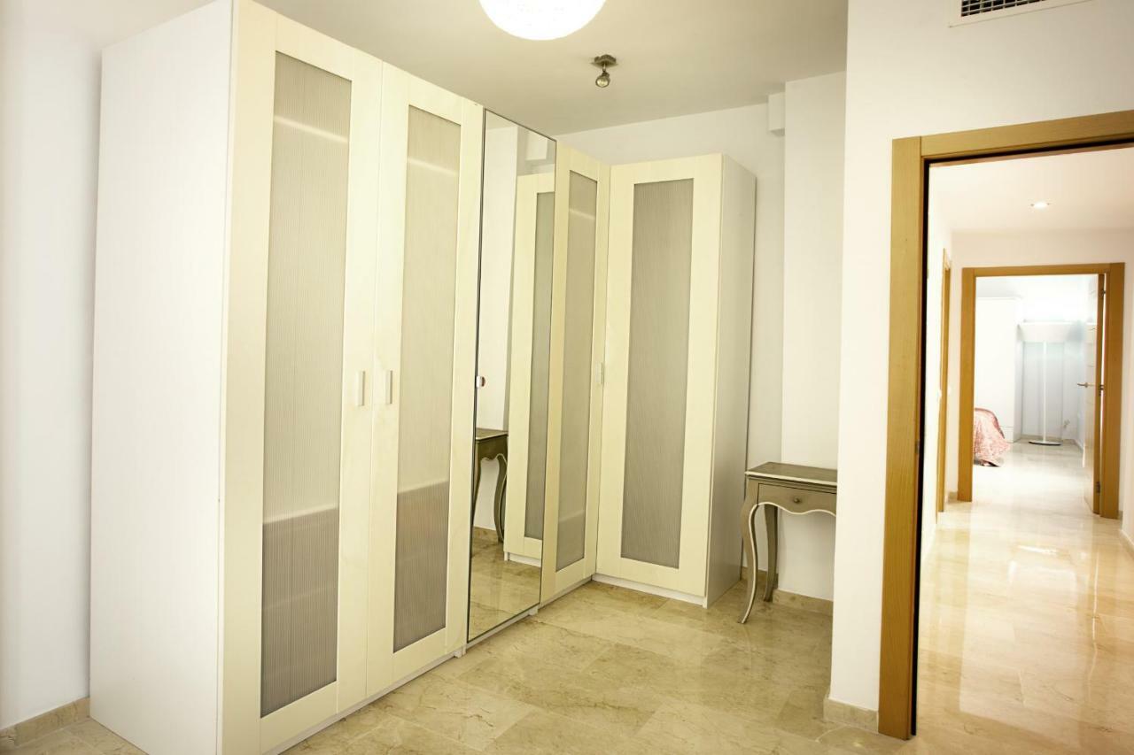 Modern, Comfortable & Bright Apartment Malaga