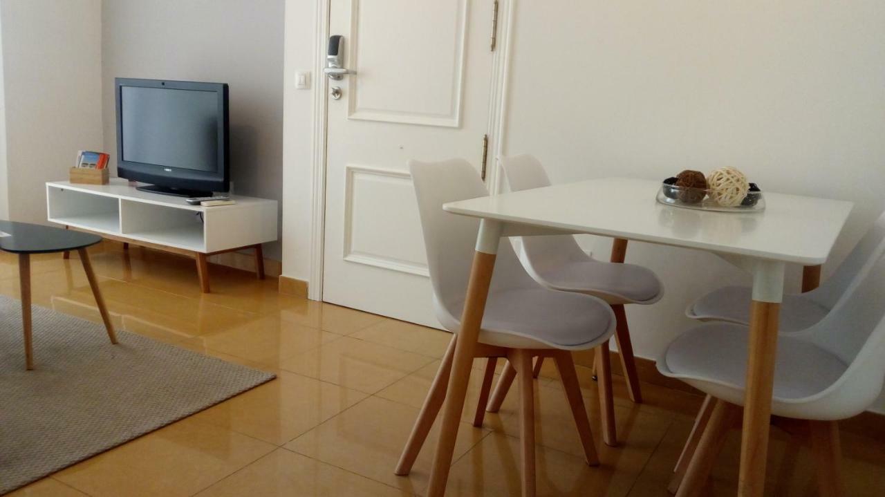 Urban Apartment *