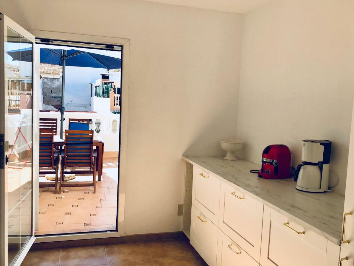 Private Townhouse With Roof Terrace Close To The