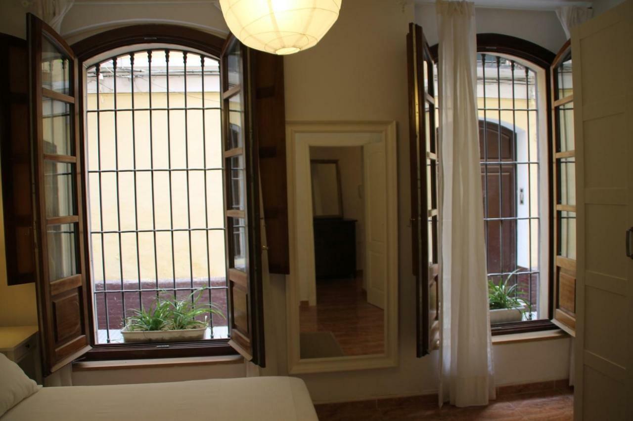 Lyrioshomes La Merced Centro Málaga