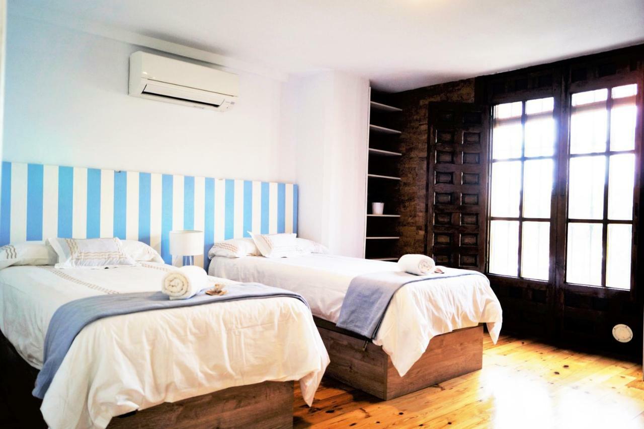 Casa Pedregalejo. Grupos-familias Holiday home *