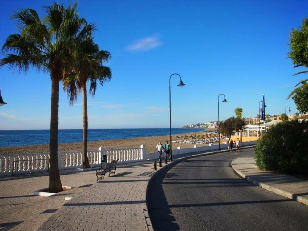 Beach And Golf Paradise With Extra Comfort Apartment Malaga