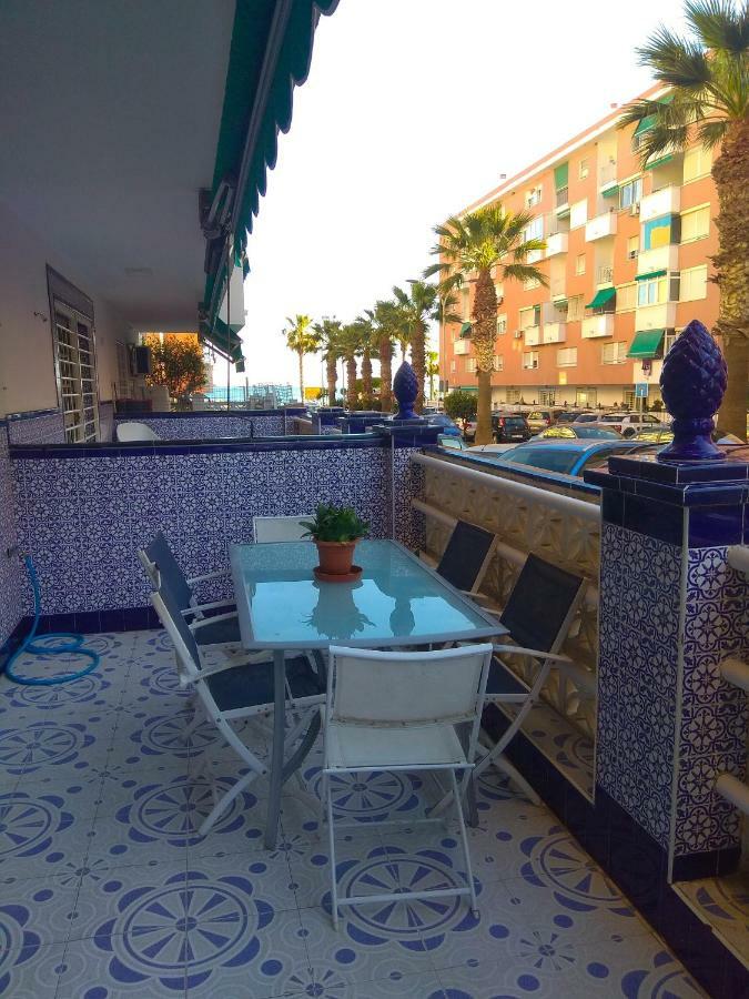 Apartment Playa La Cala In Front Of The Free Parking Malaga