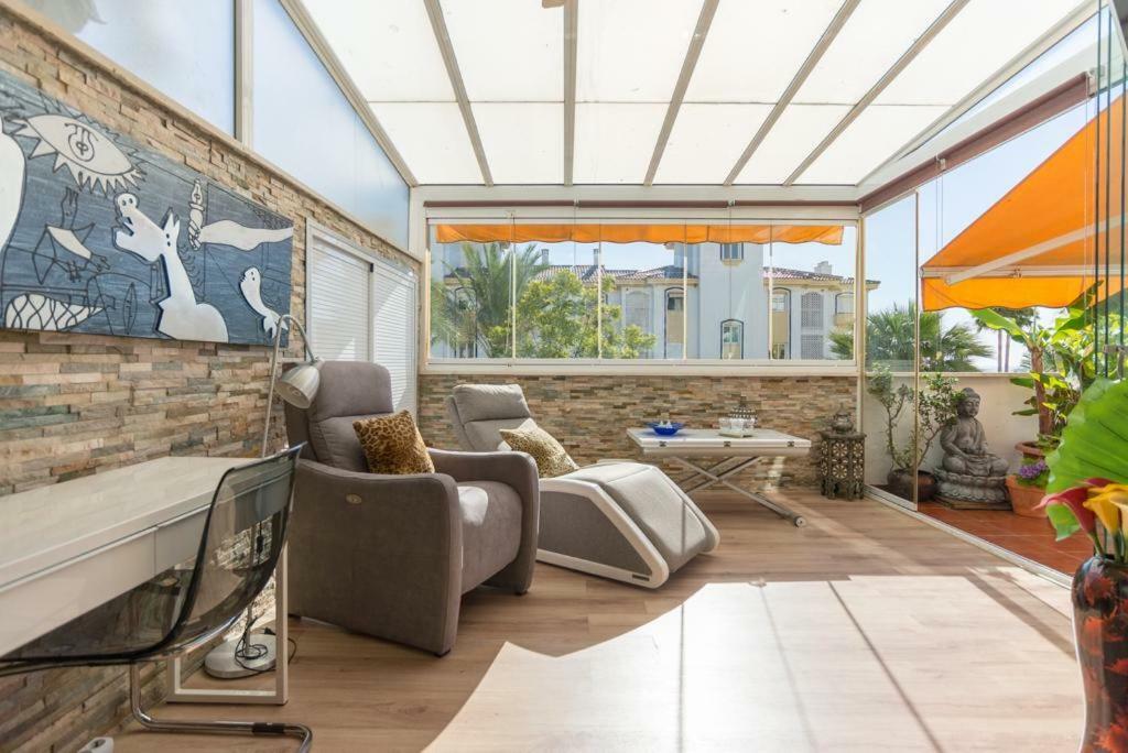 Apartamento Lujo al lado del aeropuerto parking free Málaga