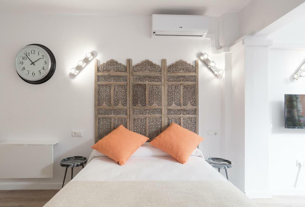 Mp2-bright Beachfront Studio Walk To Old Town Malaga