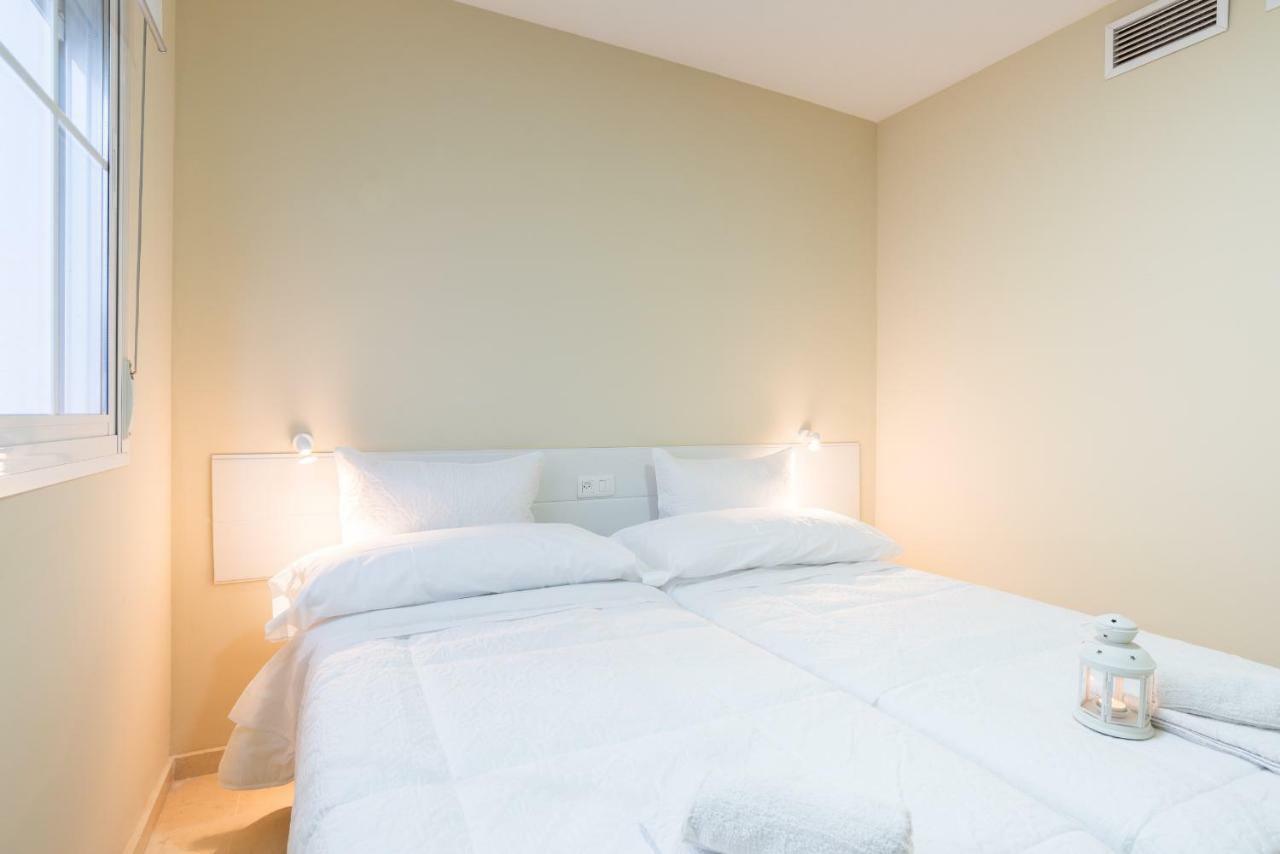 Gr0-quiet Apartment, Private Backyard, Walk To Old Town *