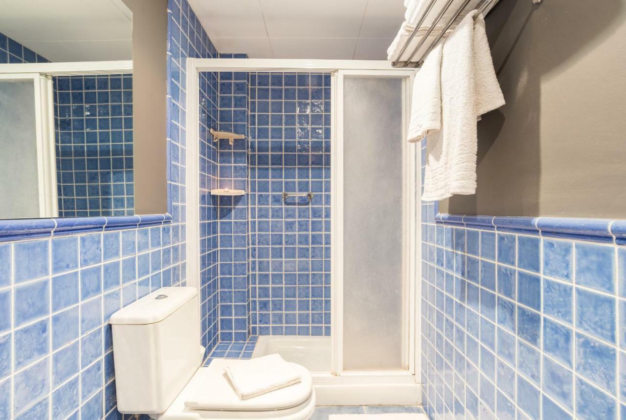 Gr0-quiet Apartment, Private Backyard, Walk To Old Town Malaga