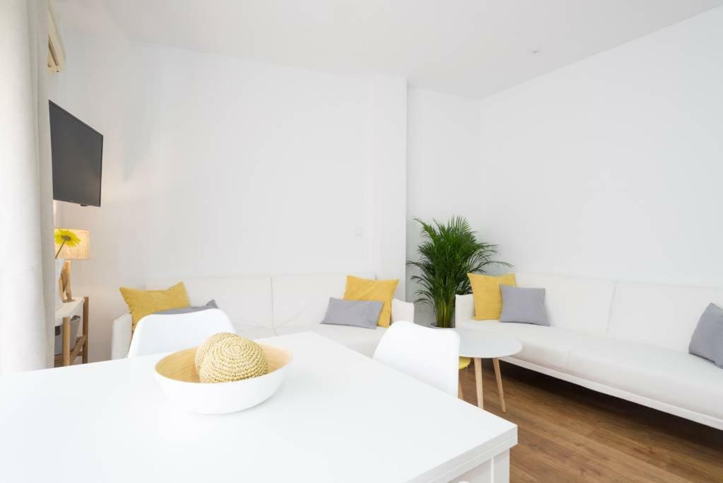 Apartment Lyrioshomes Cervantes *