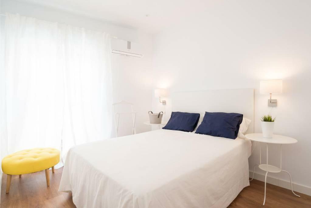 Lyrioshomes Cervantes Apartment Málaga