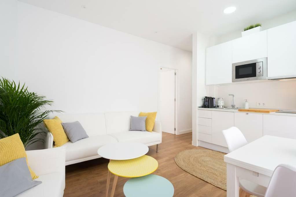 Lyrioshomes Cervantes Apartment Málaga