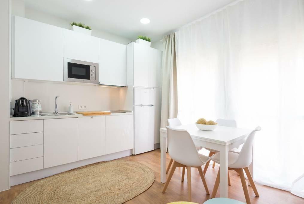 Lyrioshomes Cervantes Apartment