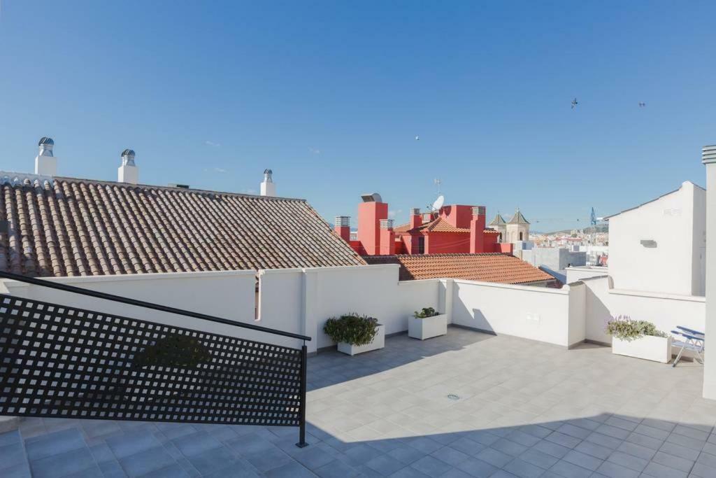 Apartment -malagasunapts- Rooftop Pool & Free Parking *