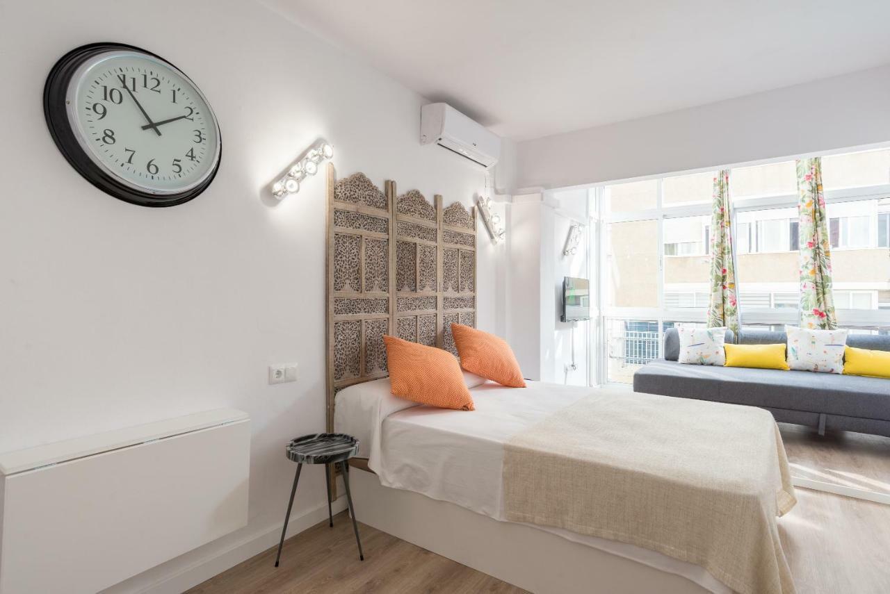 Mp2-bright Beachfront Studio Walk To Old Town Apartment