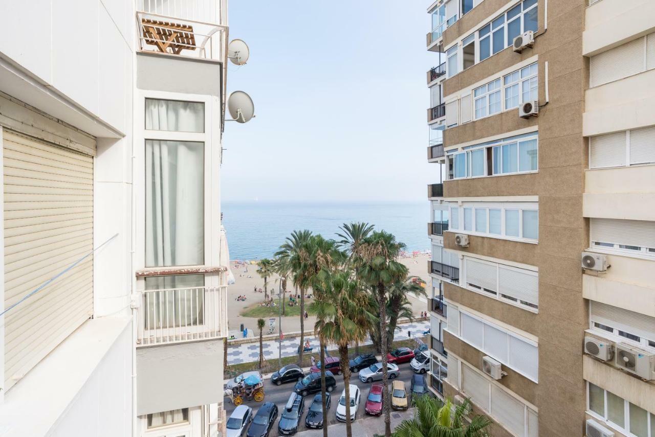 Mp2-bright Beachfront Studio Walk To Old Town Malaga