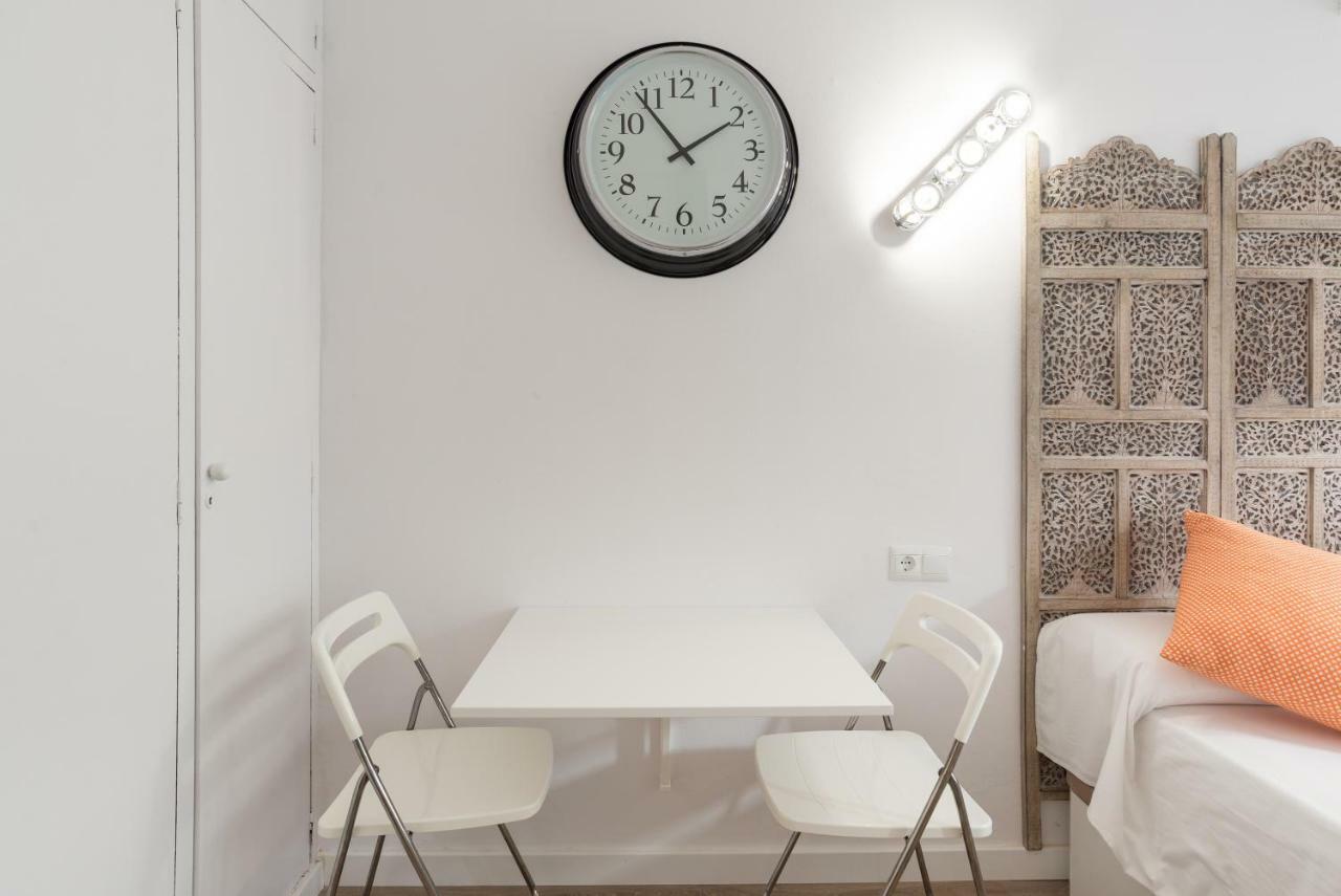 Mp2-bright Beachfront Studio Walk To Old Town * Malaga