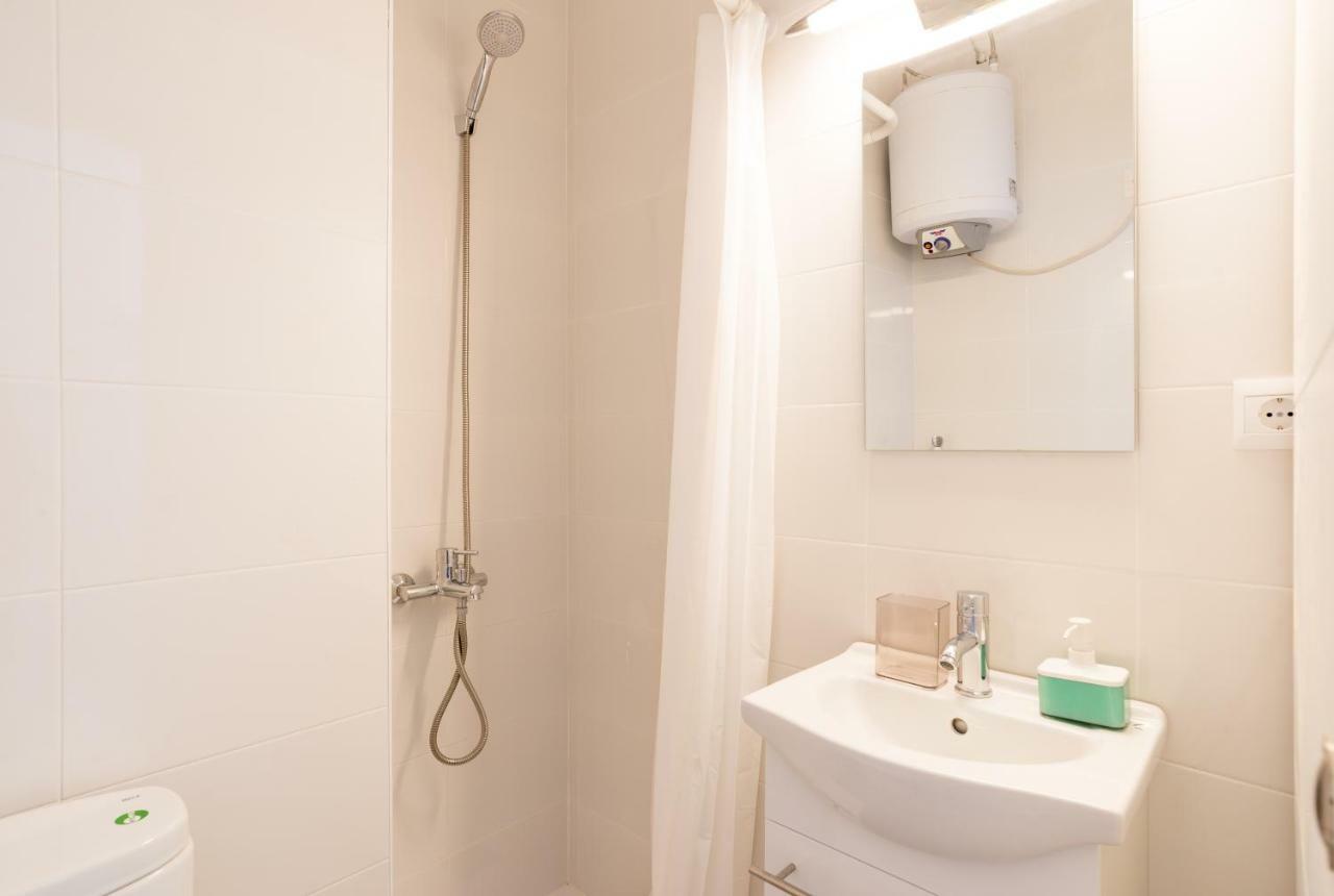 Mp2-bright Beachfront Studio Walk To Old Town * Malaga