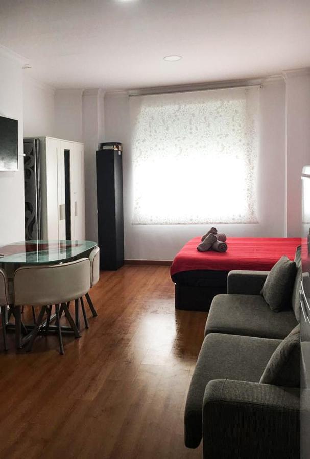 Calle Carreteria Apartment