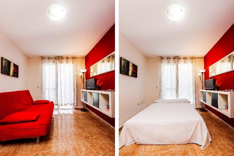 El Cenachero Apartment *