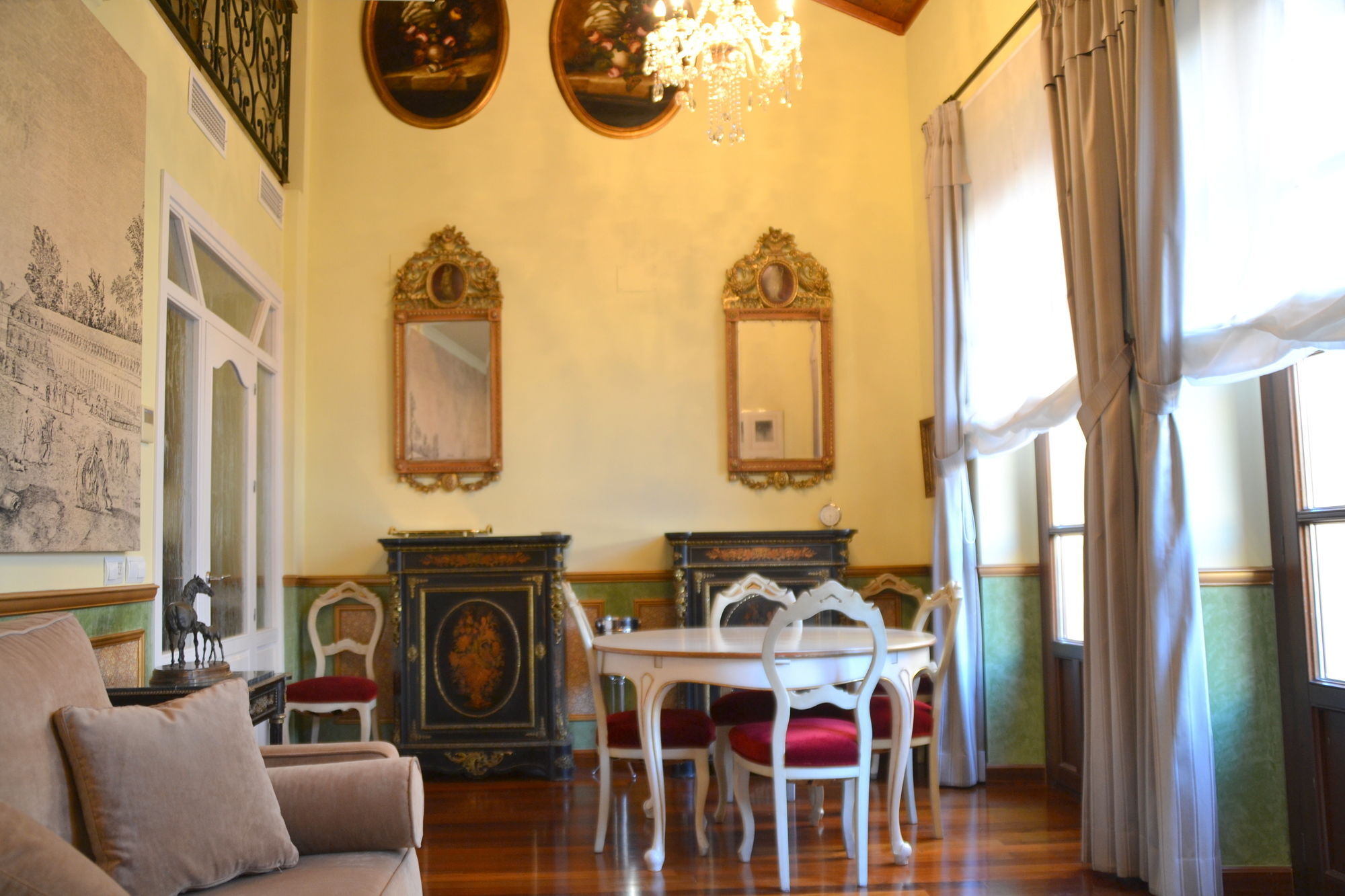 La Mansion De Calle Compania *