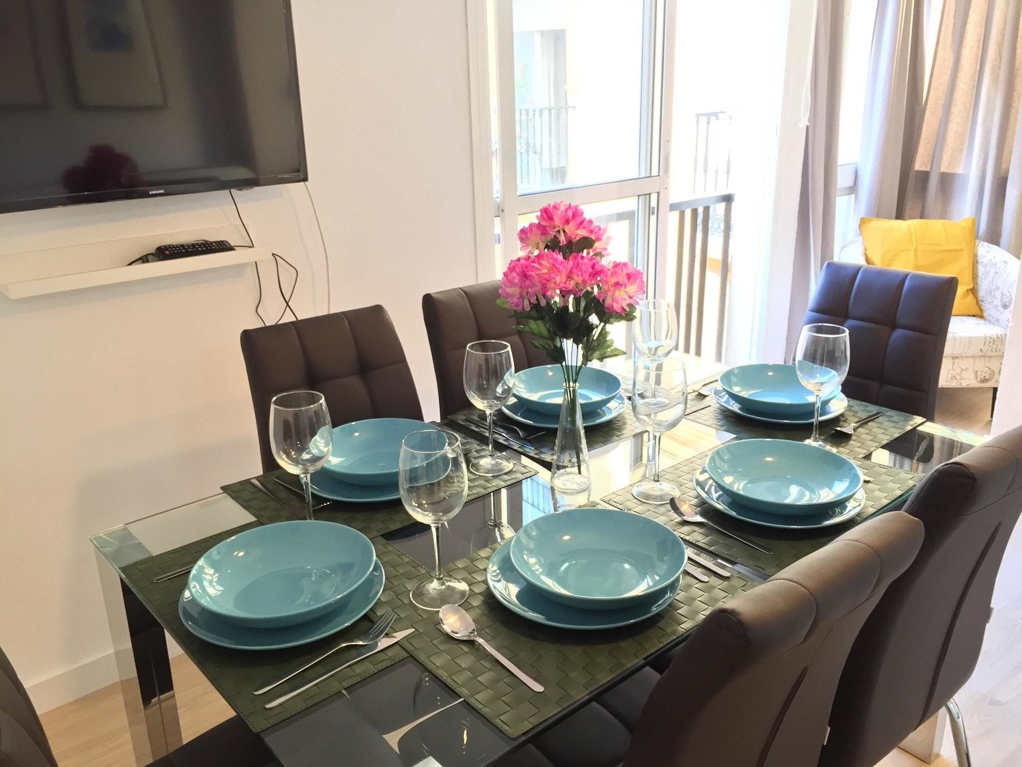 With 3 Bedrooms In Malaga, With Balcony And Wifi - 1 Km From