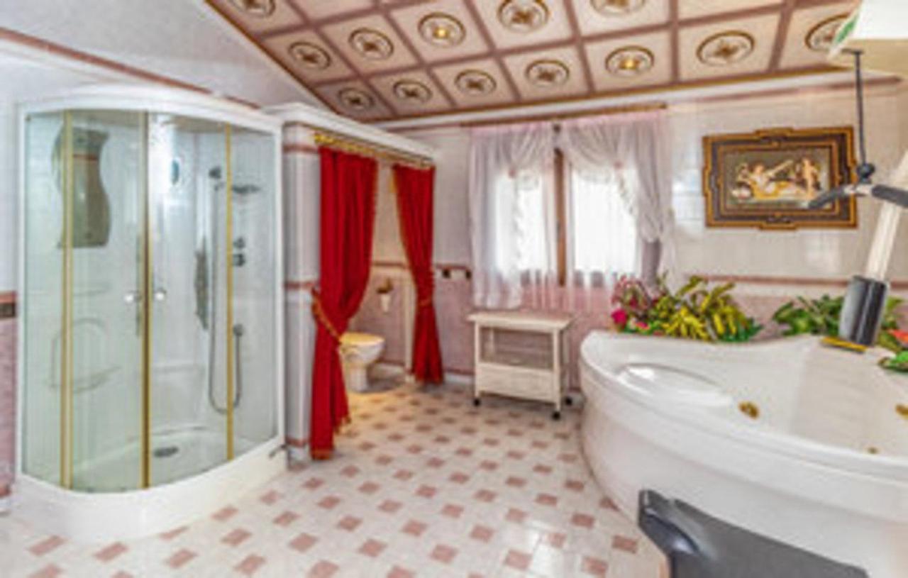 With Private Pool,near The , Bbq, Wifi * Malaga