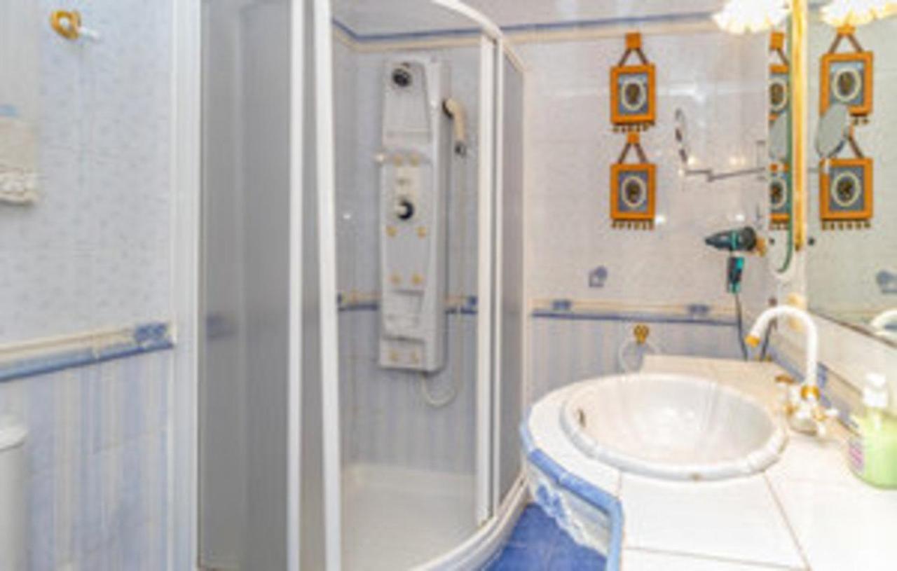 With Private Pool,near The , Bbq, Wifi *