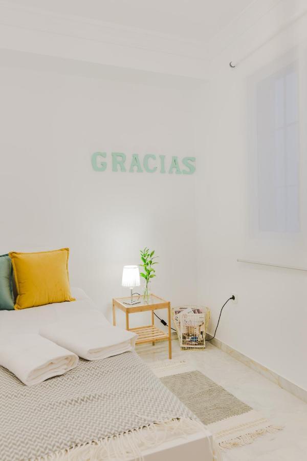 Hola Atarazanas Apartment *