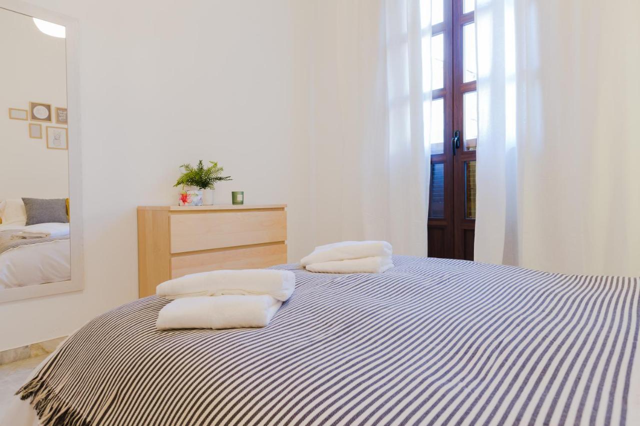 Apartment Hola Atarazanas Malaga