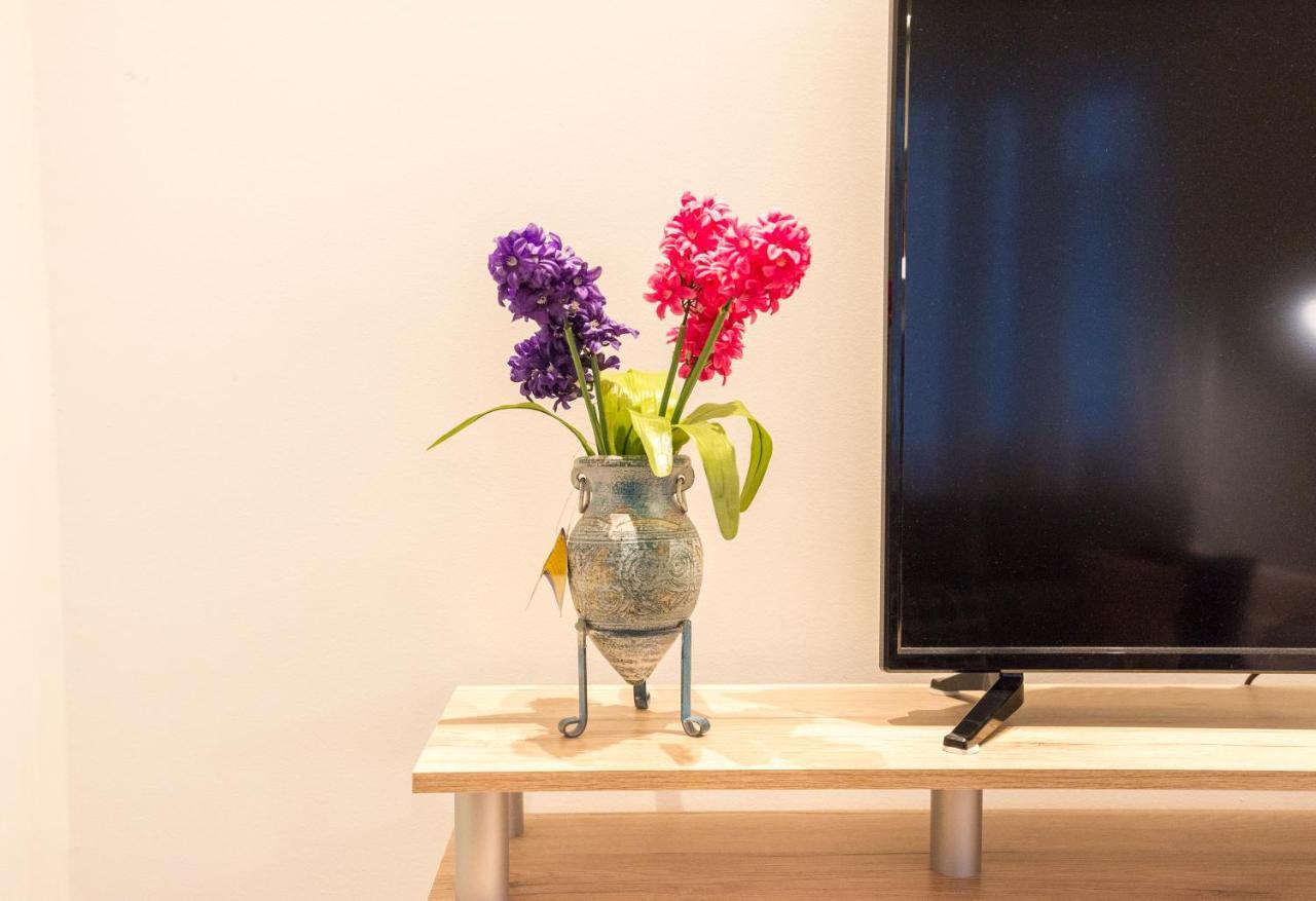 Carmela Del Soho Apartment