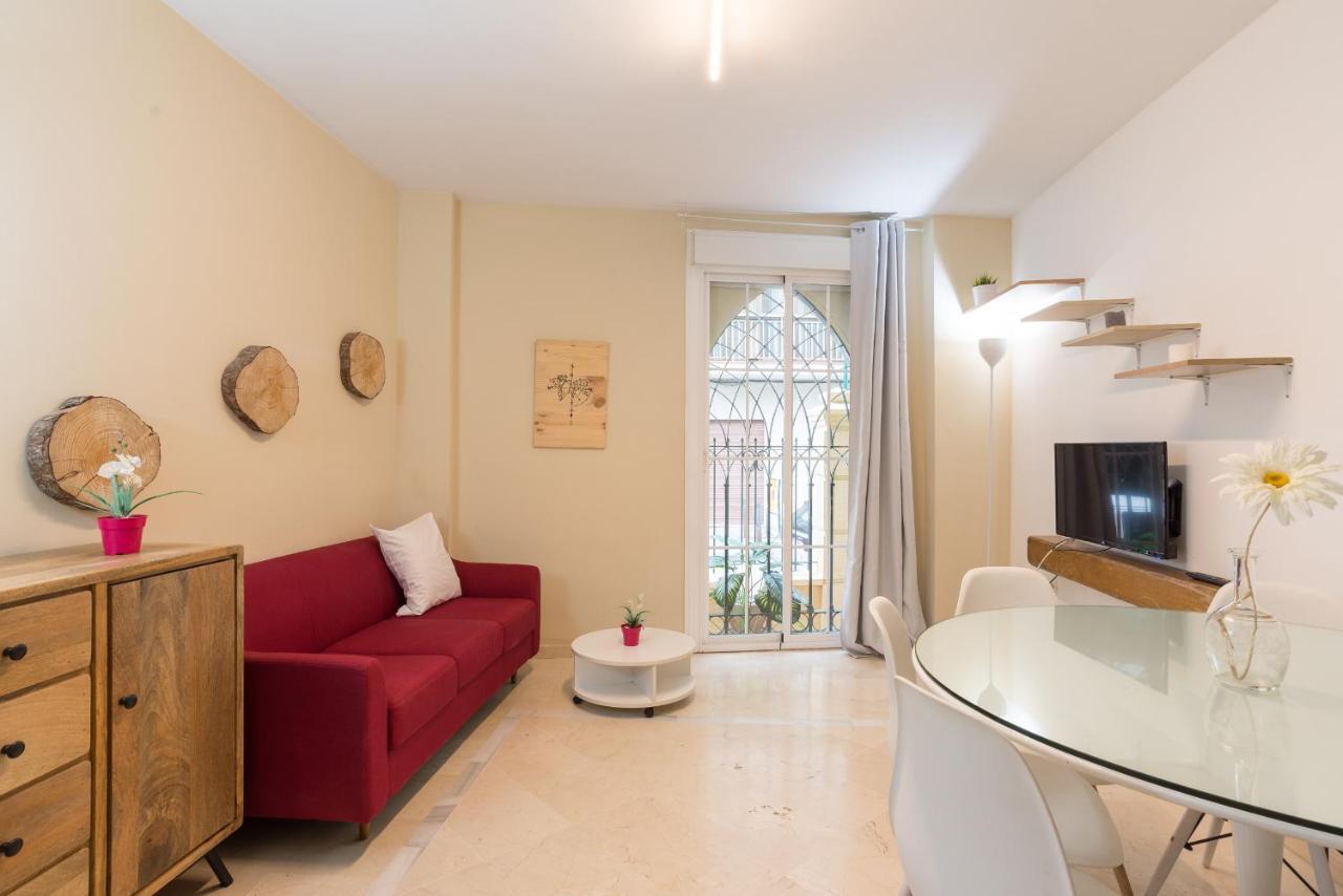 Gr0-quiet Apartment, Private Backyard, Walk To Old Town *