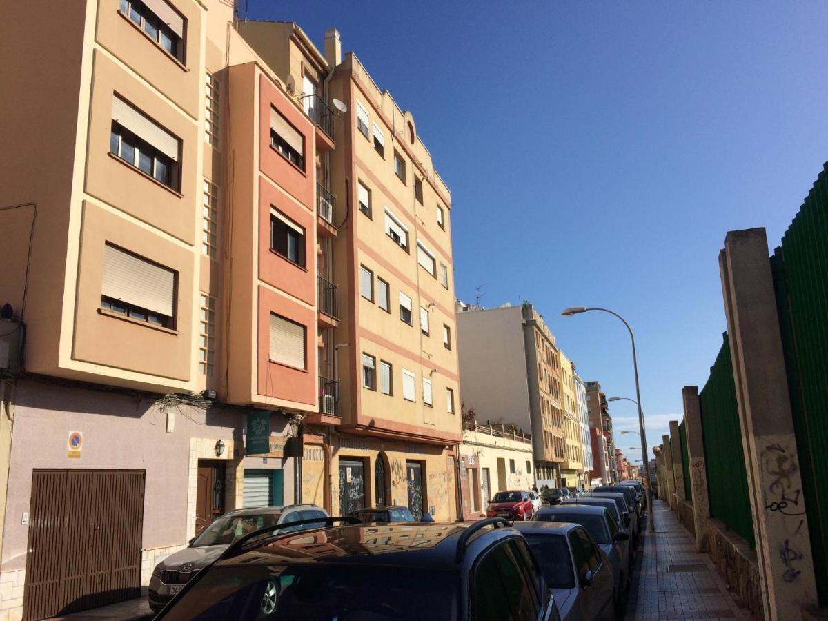 Homestay Habitacion En Apartamento Carlos Haya *