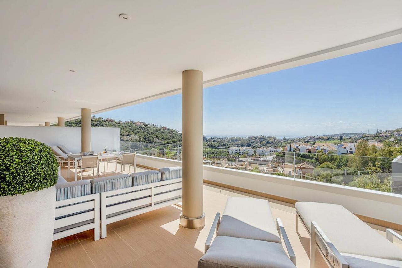 Luxury Large Terrace Views Jacuzzi Pool Apartment *