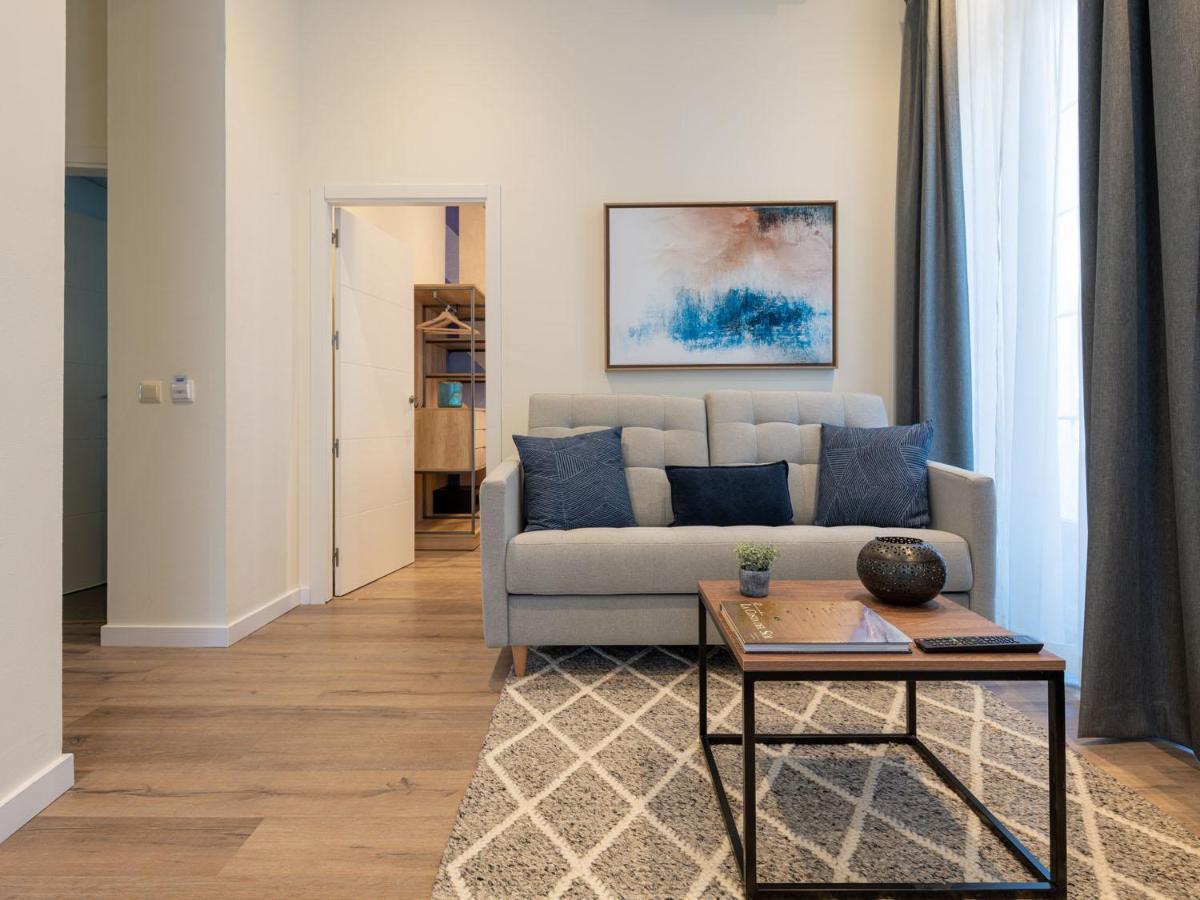 Art Apartment *