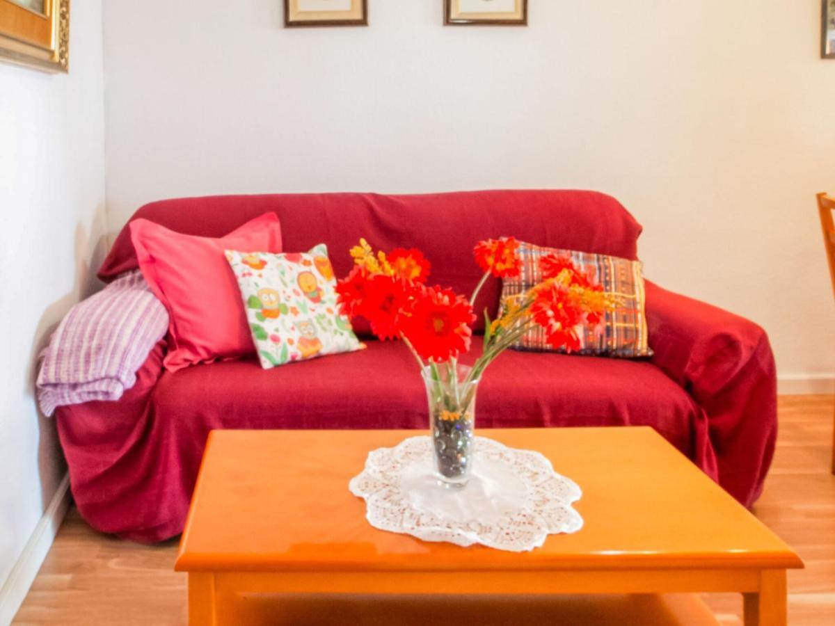 Welcoming In With Patio Holiday home *