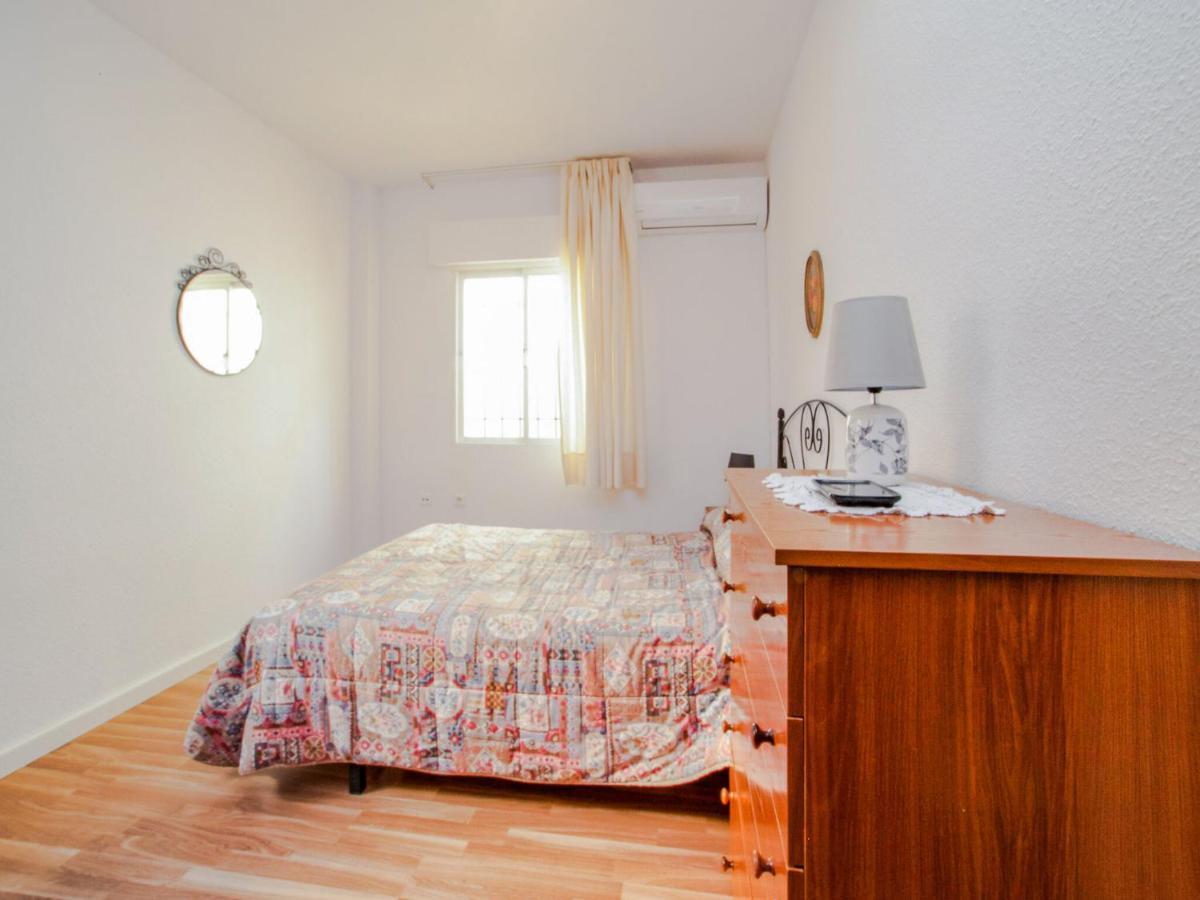 Welcoming In With Patio Holiday home