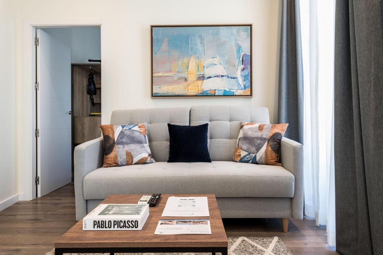 Art Apartment *