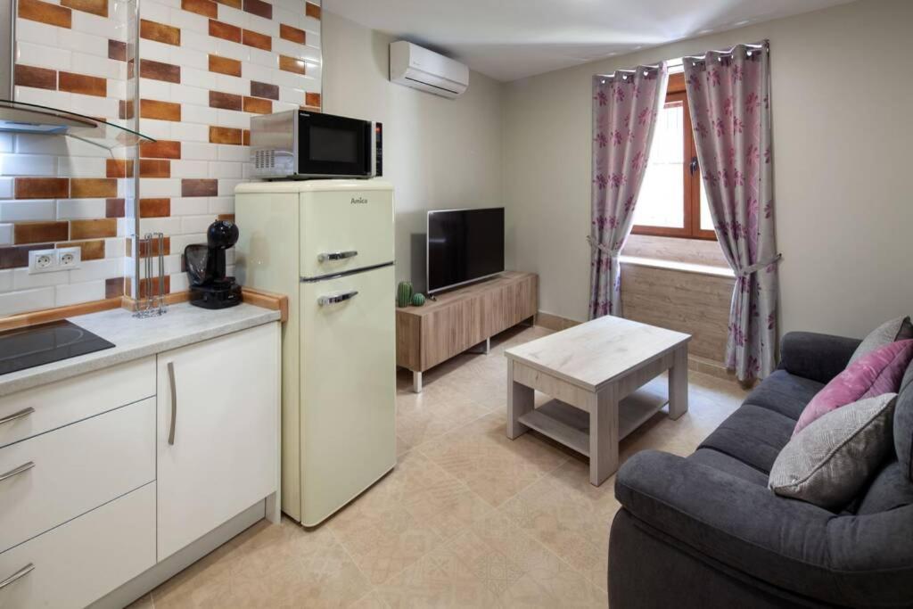 Apartment San Juan Roomalaga By Bossh! *