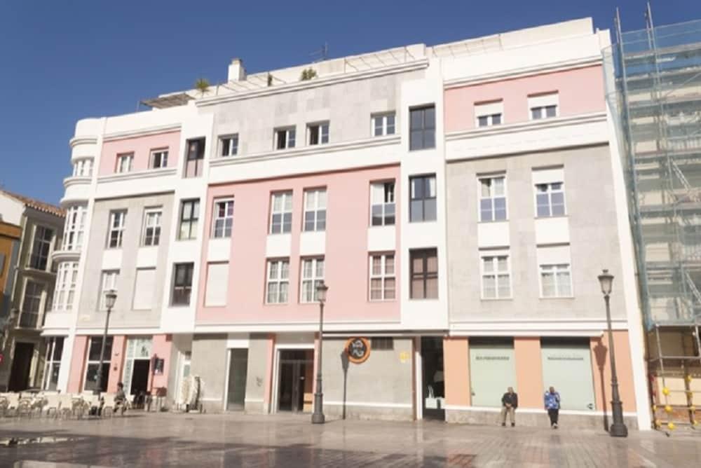 Del Parque Flats - Cervantes Apartment *