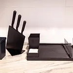 Shiny Mik Super Family Apartment