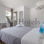 Ayz Elcano - Auto Check-In Property