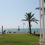 Frente Al Mar
