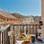 C89 - Penthouse With Private Terrace